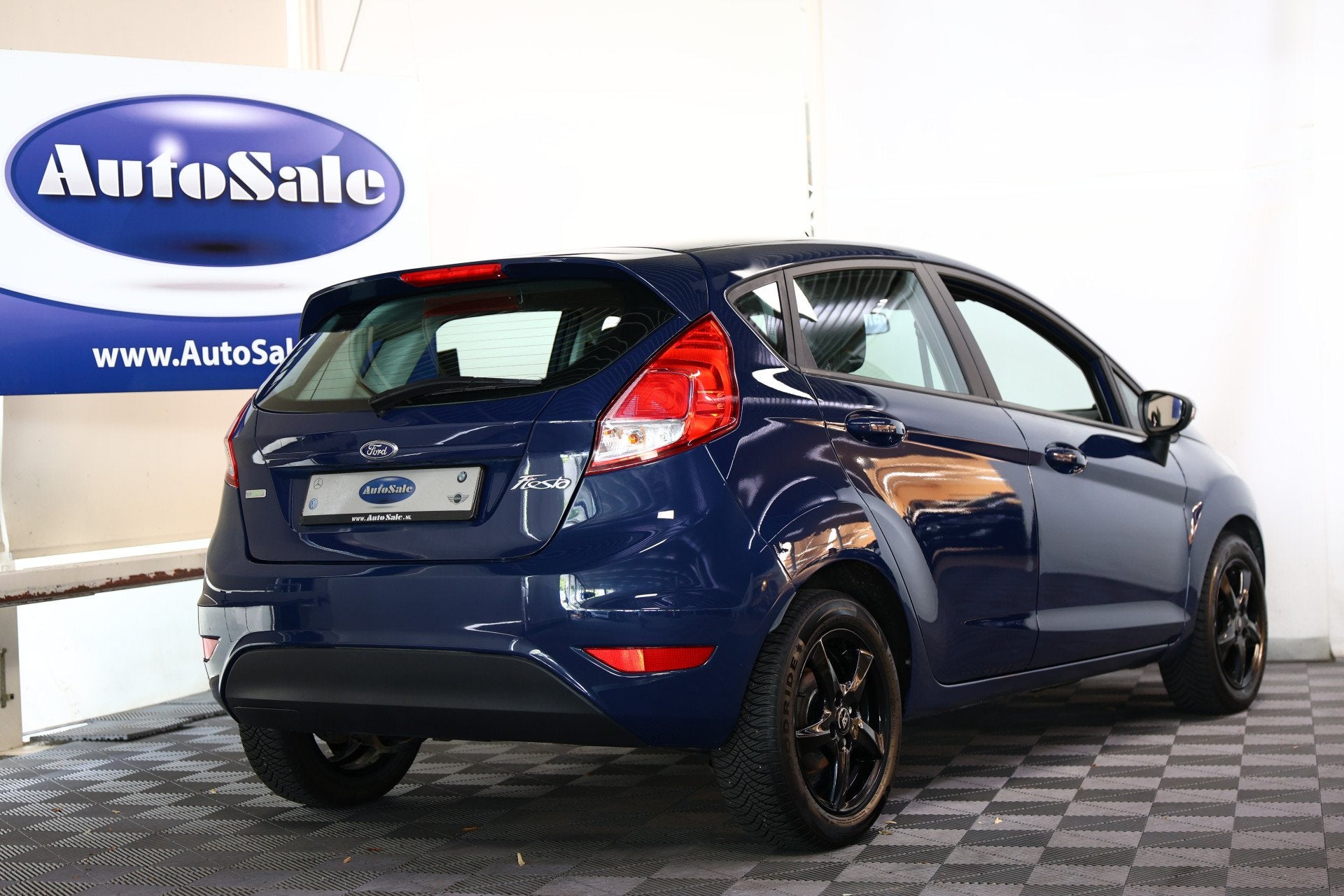 Ford Fiesta 1.0 EcoBoost Titanium AUTOMAAT BT AIRCO 101pk LM, Gebruikt, Zwart, Blauw, Origineel Nederlands