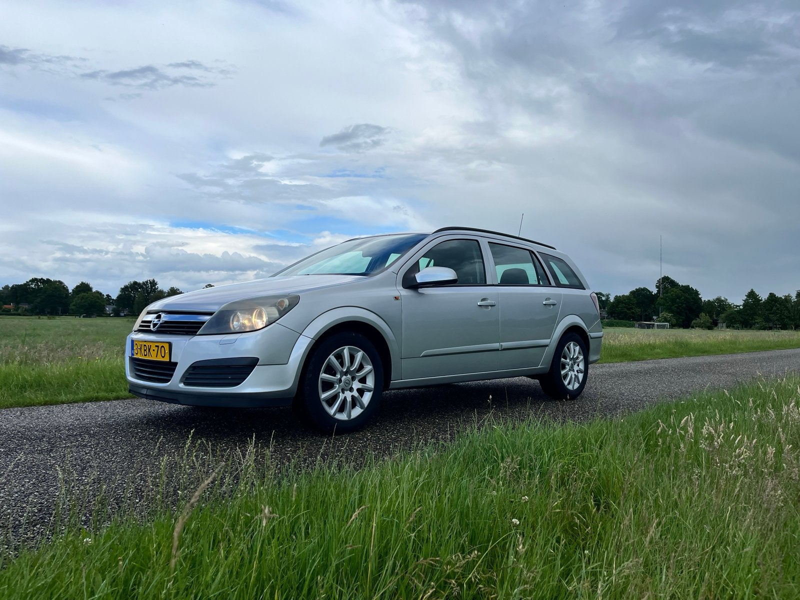 Opel Astra 1.6 16V St.wgn. 2007 Grijs, Auto's, Opel, Voorwielaandrijving, 15 km/l, 4 cilinders, Stationwagon