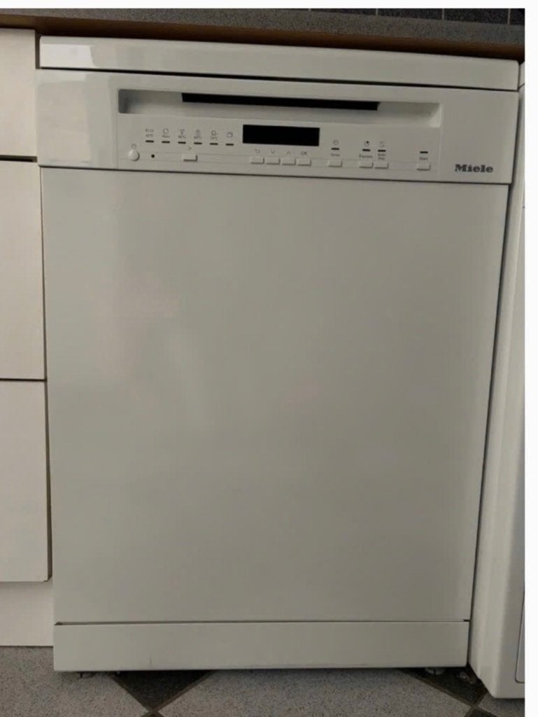 Als NIEUW MIELE G7222 SC zeer zuinig A. Nieuwste model 2 jr, Ophalen, Zo goed als nieuw, Minder dan 10 liter, Energieklasse A of zuiniger