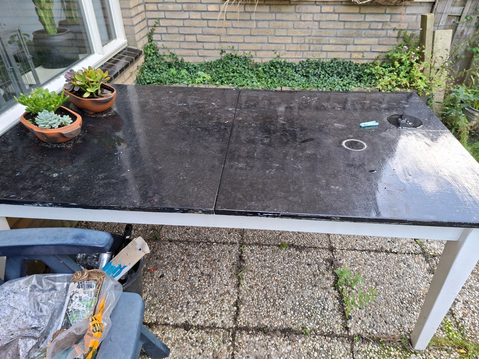 Stevige tuintafel met zwart geverfd blad - gratis, Ophalen, Gebruikt, Rechthoekig, Hout