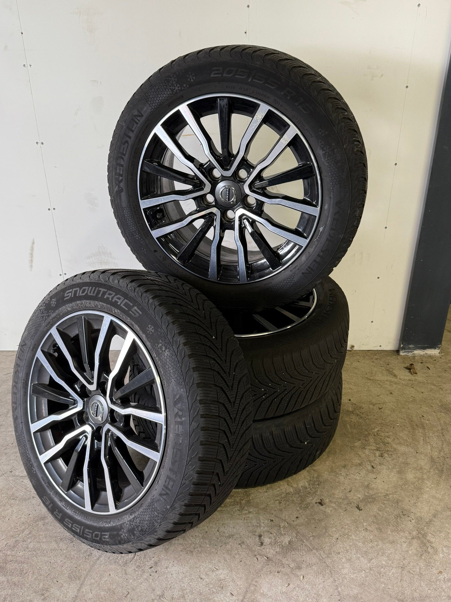 16'' Markeb - V40 - Vredestein Snowtrac - 205/55 R16, Auto-onderdelen, Banden en Velgen