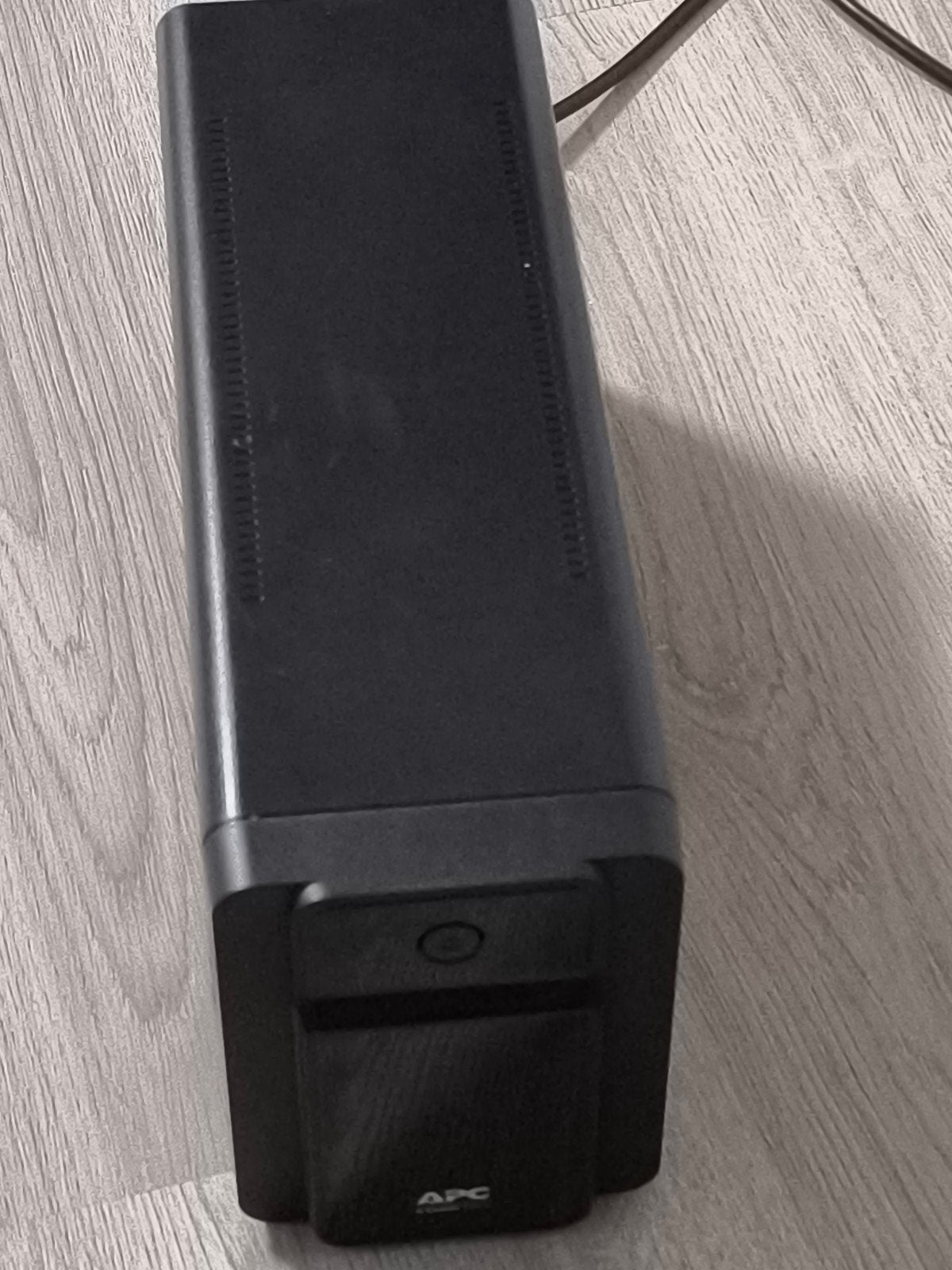 APC Back-UPS ES 700VA UPS - Noodstroomvoeding, Computers en Software, Ophalen, Zo goed als nieuw