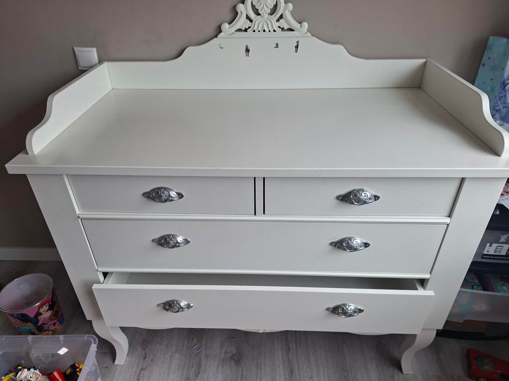 grote commode, Kinderen en Baby's, Kinderkamer | Commodes en Kasten, Gebruikt, 50 tot 70 cm, Ophalen of Verzenden, 100 cm of meer