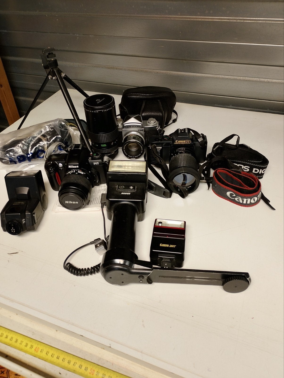 3 Analoge camera's plus extras, Ophalen of Verzenden, Gebruikt, Spiegelreflex, Nikon
