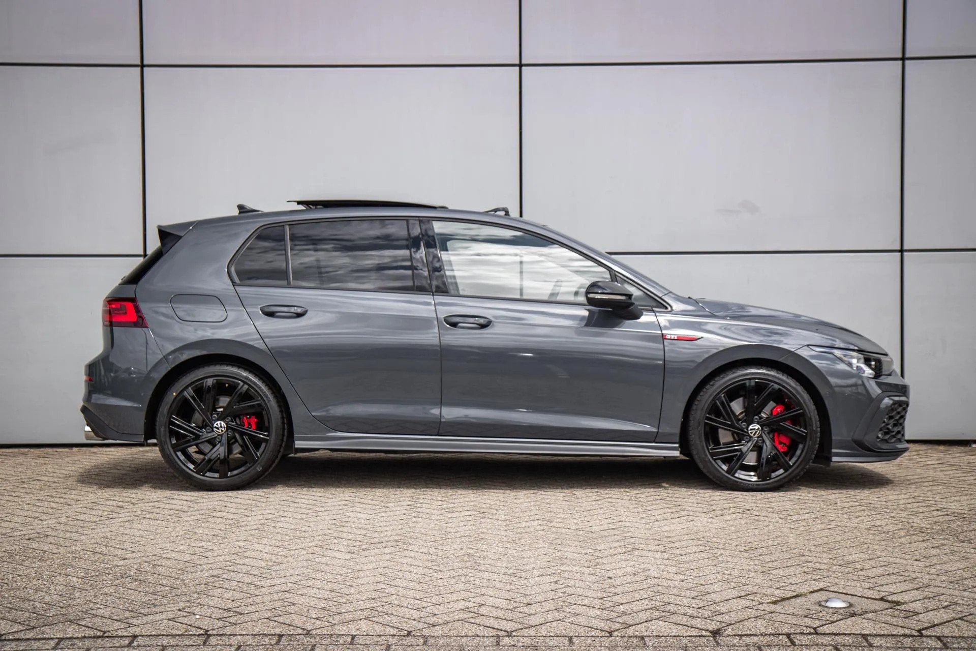 Volkswagen Golf GTI 2.0 TSI 245pk DSG (bj 2024, automaat), Gebruikt, 4 cilinders, 1984 cc, Bedrijf