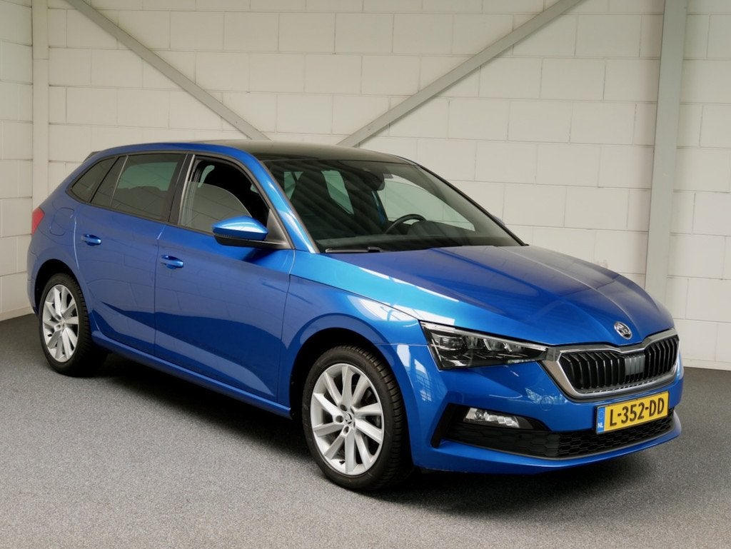 Skoda Scala 1.0 TSI Sport Bus. Pano/Navi/TH/SV/Carplay (all-, 12 maanden, Scala, Gebruikt, Euro 6