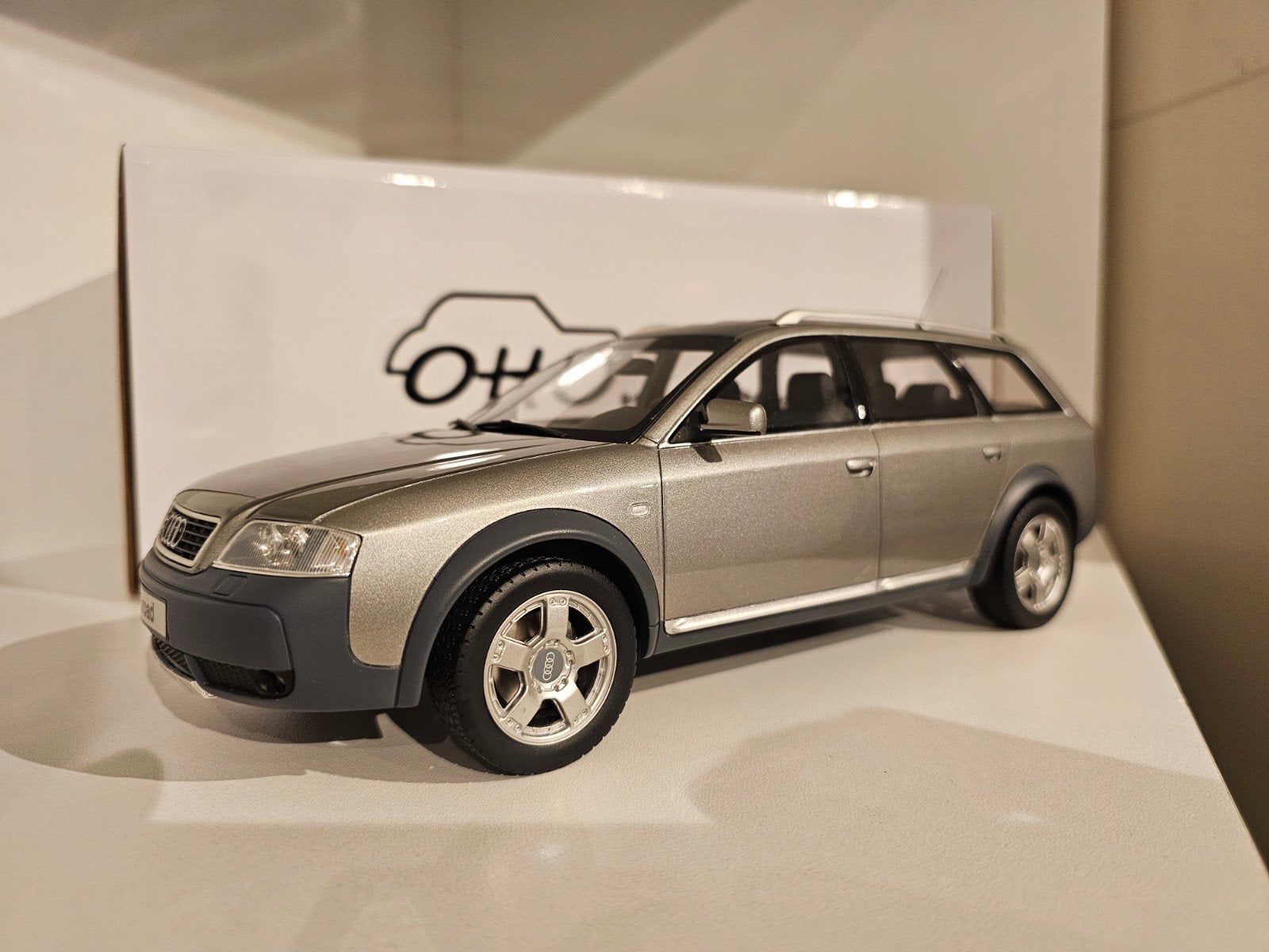 OTTOMOBILE OT363 Audi A6 Allroad Grijs 1:18, Ophalen of Verzenden, Zo goed als nieuw, Auto, OttOMobile