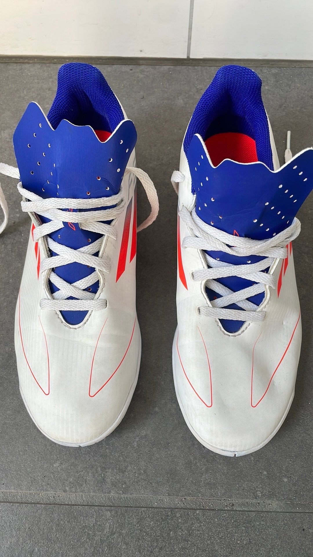 Adidas f50 zaalschoenen maat 38, Ophalen, Maat XS of kleiner, Schoenen, Nieuw