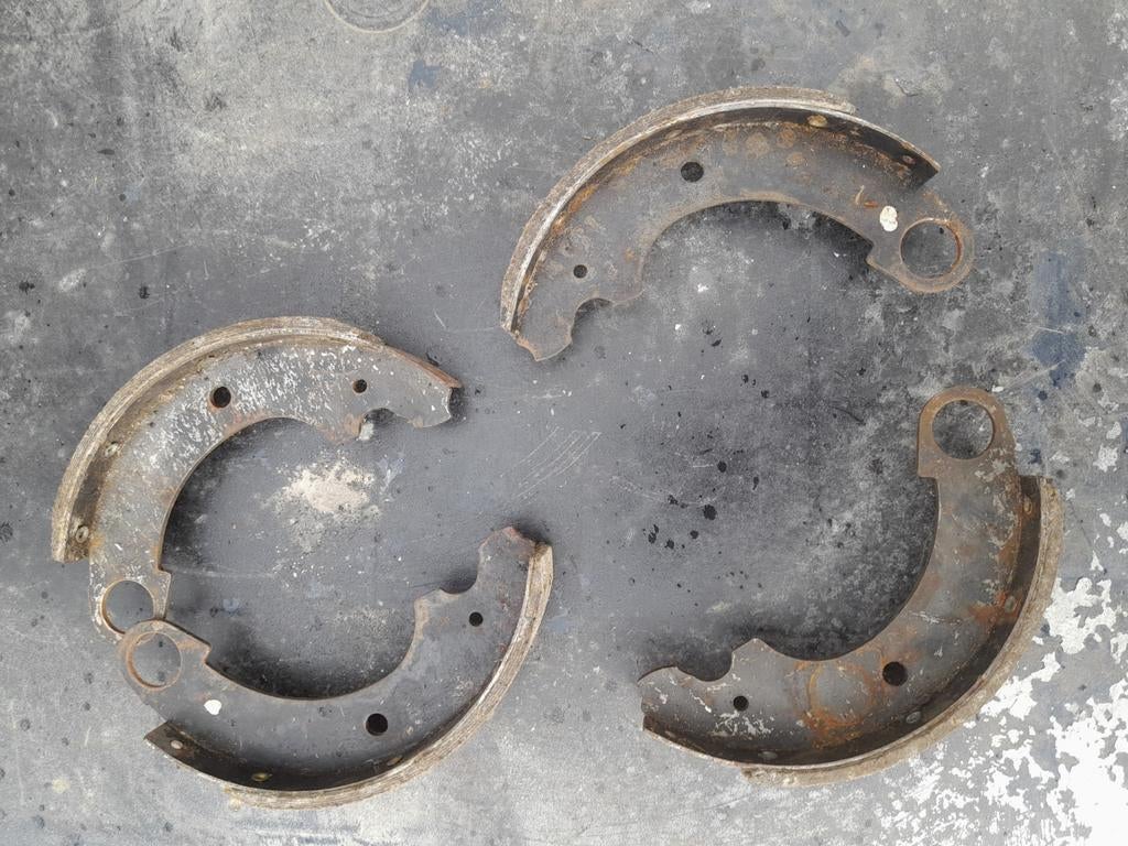N.O.S. Citroën 2cv set remschoenen achter, Ophalen of Verzenden, Nieuw, Citroën