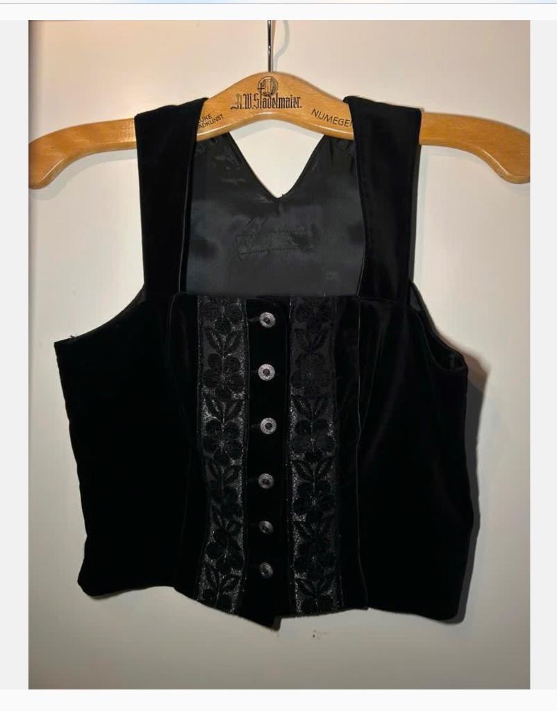 Vintage jaren ‘60 Zwart hesje, mooi bewerkt, velours, Kleding | Dames, Truien en Vesten, Zwart, Ophalen of Verzenden, Zo goed als nieuw