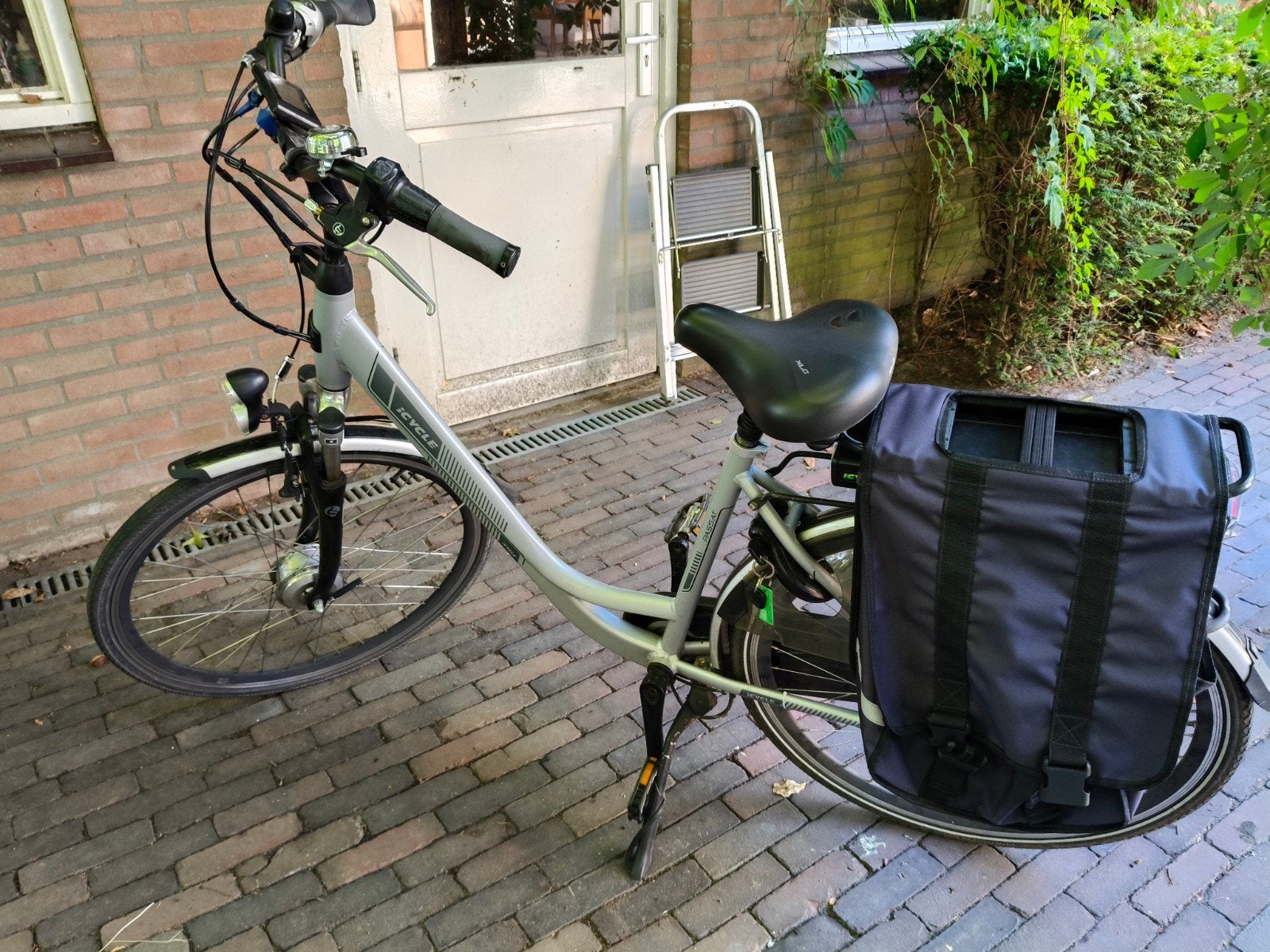 Elektrische damesfiets - iCycle, Fietsen en Brommers, Elektrische fietsen, Gebruikt, 51 tot 55 cm, 30 tot 50 km per accu, Ophalen