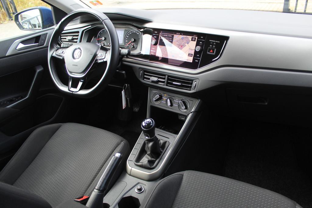 Volkswagen Polo 1.0 TSI Comfortline Orig NL/Navigatie/Apple, Auto's, Volkswagen, Voorwielaandrijving, 12 maanden, Stof, 1045 kg