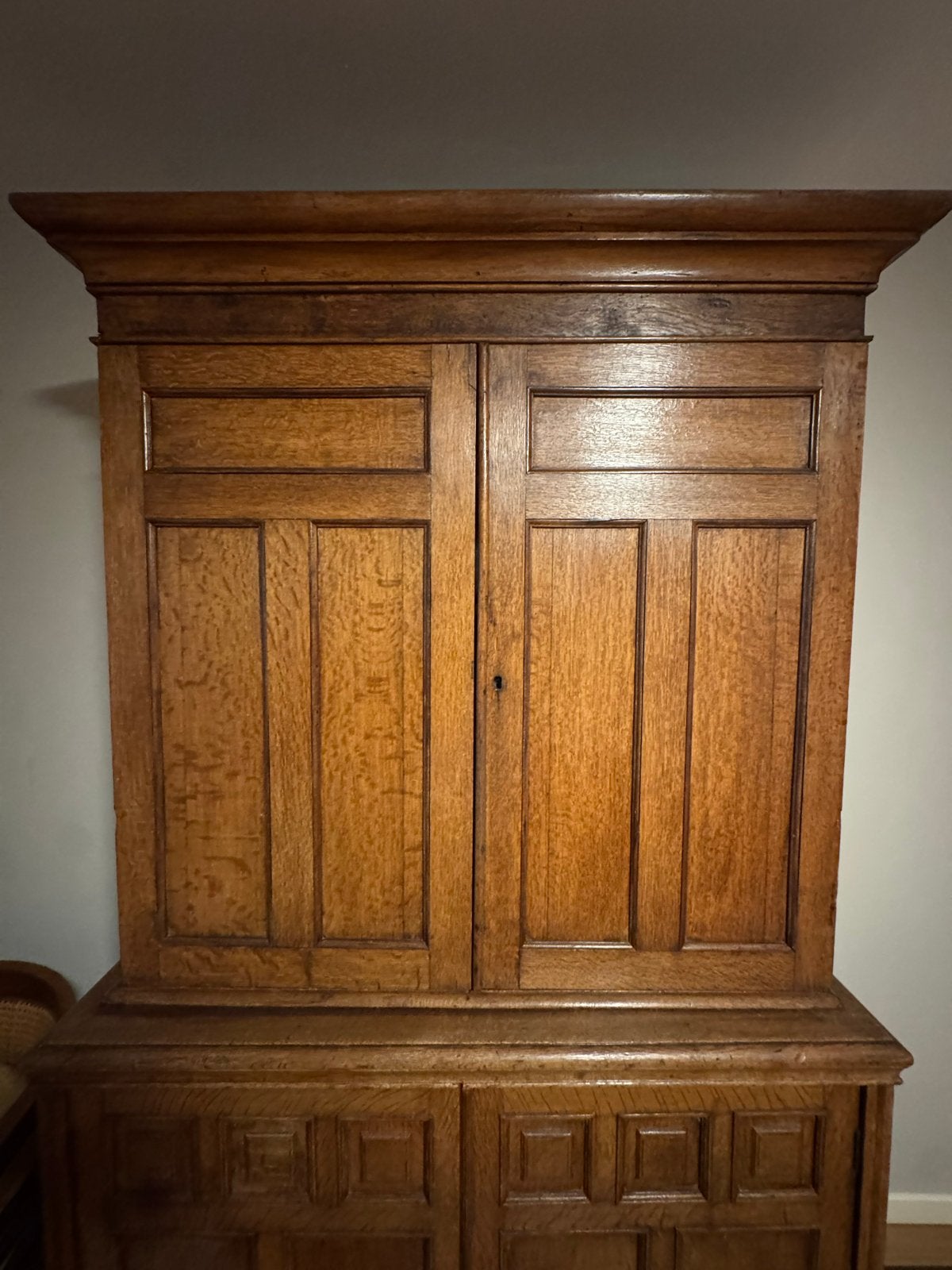 Antieke Eikenhouten Kast - Authentiek en Robuust, Antiek en Kunst, Ophalen of Verzenden