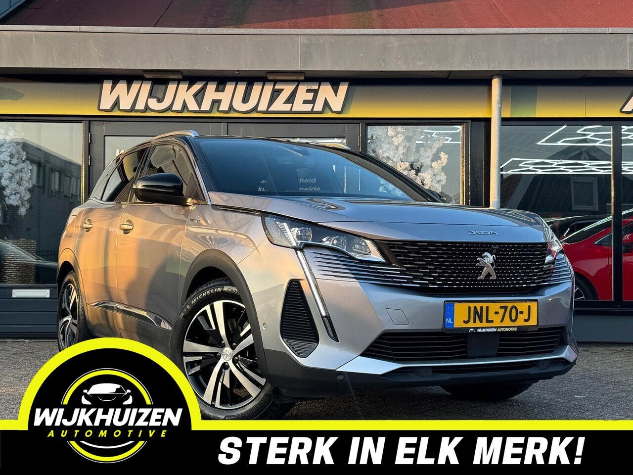 Peugeot 3008 1.6 HYbrid4 300 GT Pack Business met Panorama d, Auto's, Peugeot, 77 km/l, 4 cilinders, Leder en Stof, Bedrijf