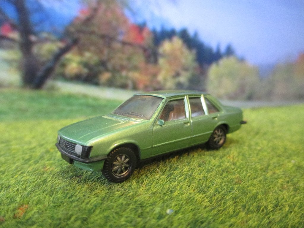 Opel Rekord E-1 - Herpa groenmetallic, Hobby en Vrije tijd, Ophalen of Verzenden, Zo goed als nieuw, Auto, Herpa