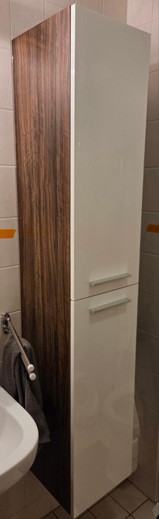 Hoge badkamerkast met houtnerf en witglans, Ophalen, (Half)hoge kast, Minder dan 50 cm, Gebruikt