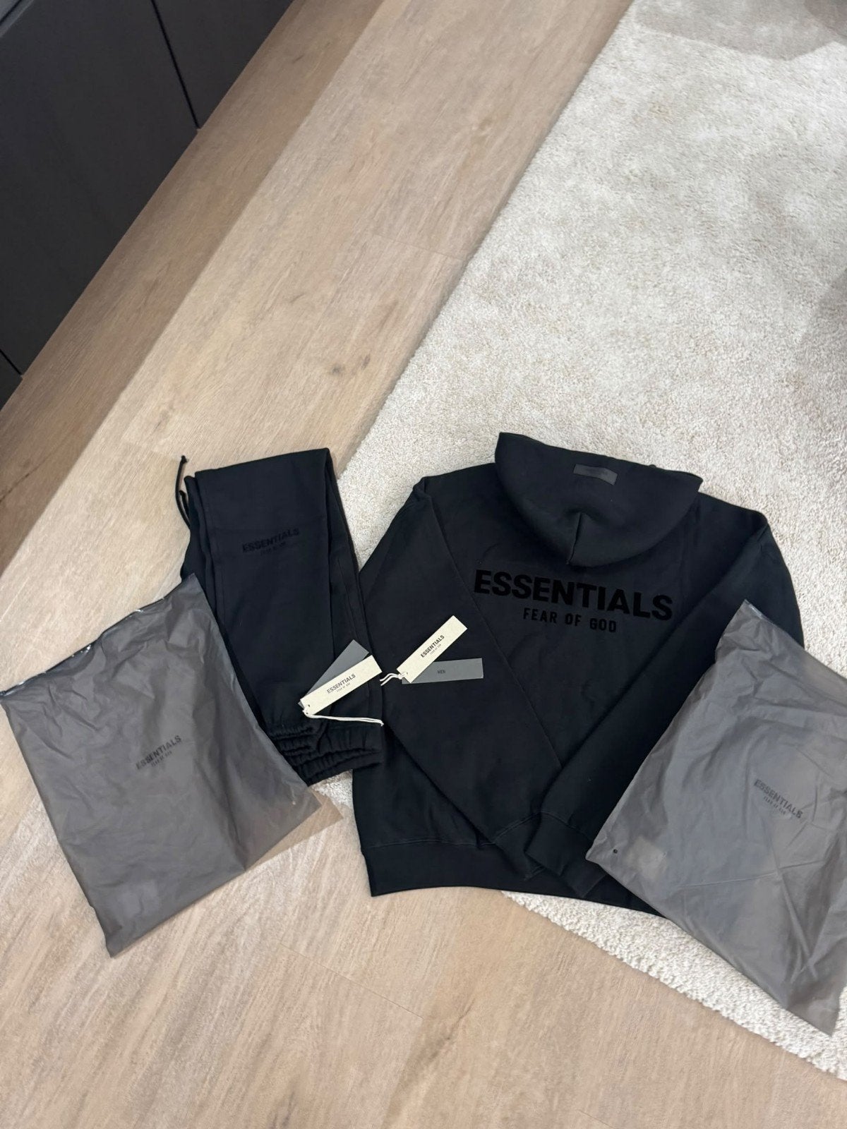 Essentials Fear of God Hoodie en Joggingbroek Set Zwart, Kleding | Heren, Zwart, Ophalen of Verzenden, Essentials Fear of God