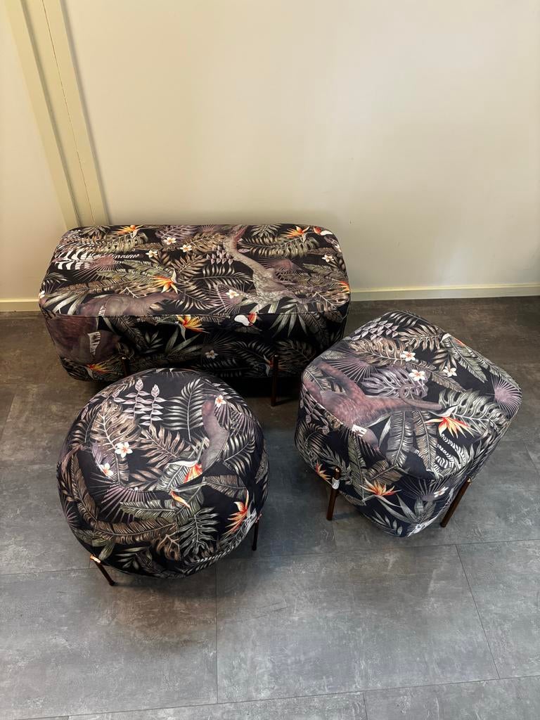 Set van 3 poefen: lang, rond en vierkant met tropische print, Ophalen, Zo goed als nieuw, 75 tot 100 cm, Stof