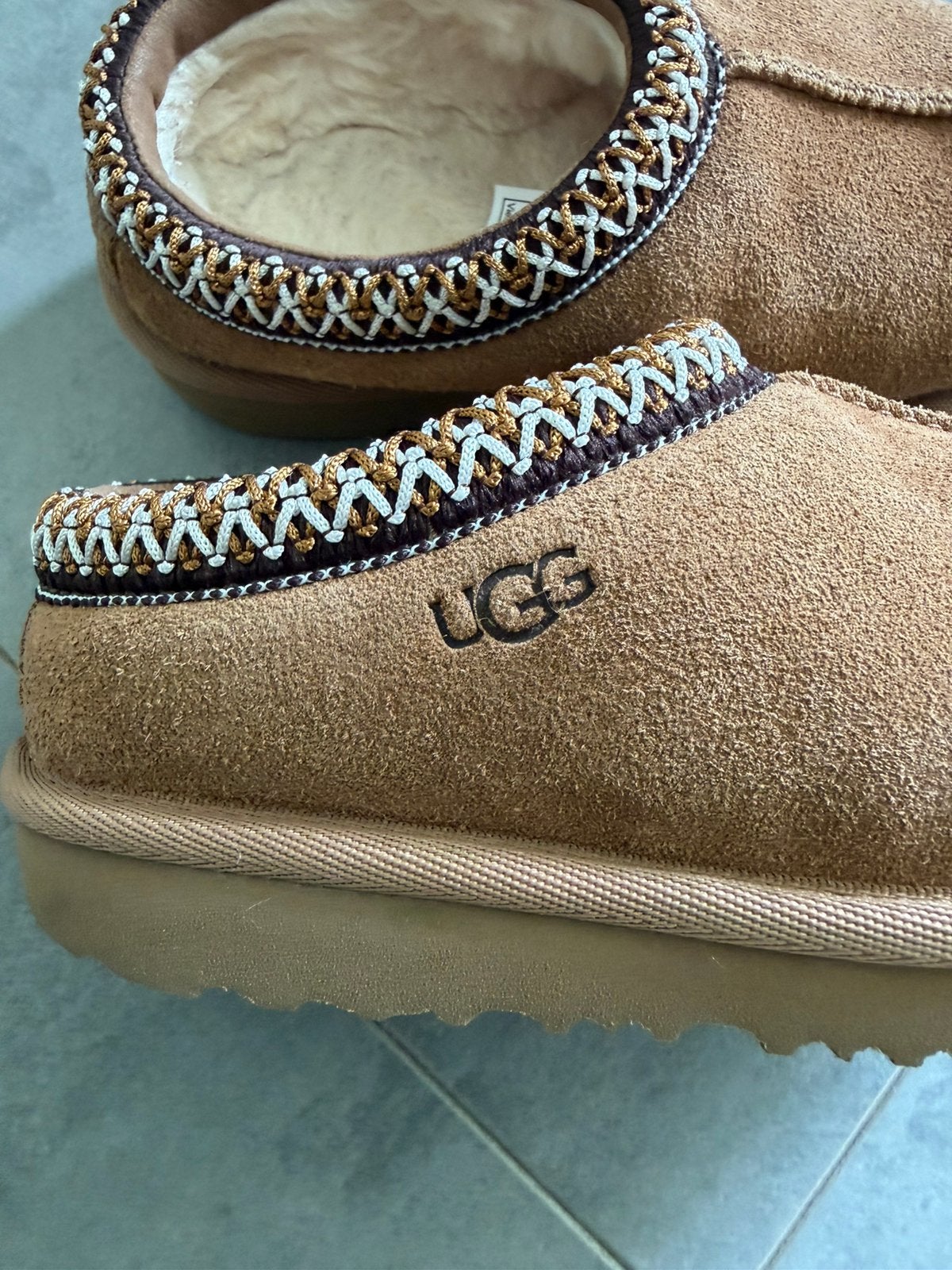 Uggs maat 28,5, Kleding | Dames, Ophalen of Verzenden, Zo goed als nieuw, Zwart