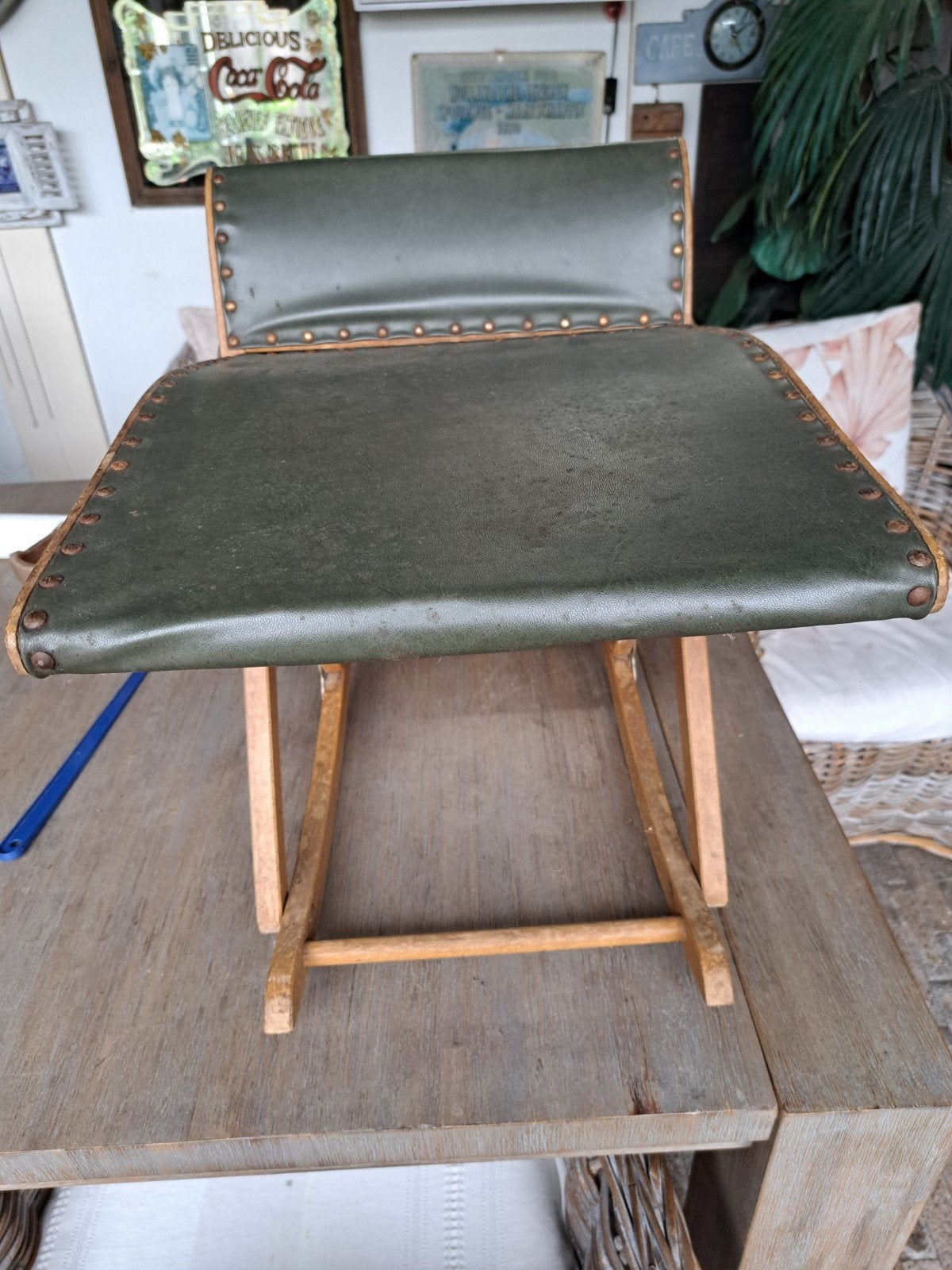 Vintage inklapbaar voetenbankje / krukje, Ophalen, Minder dan 50 cm, Gebruikt, Minder dan 50 cm