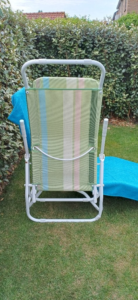 Twee opklapbare ligbedden, Tuin en Terras, Ligbedden, Ophalen, Gebruikt, Metaal, Inklapbaar