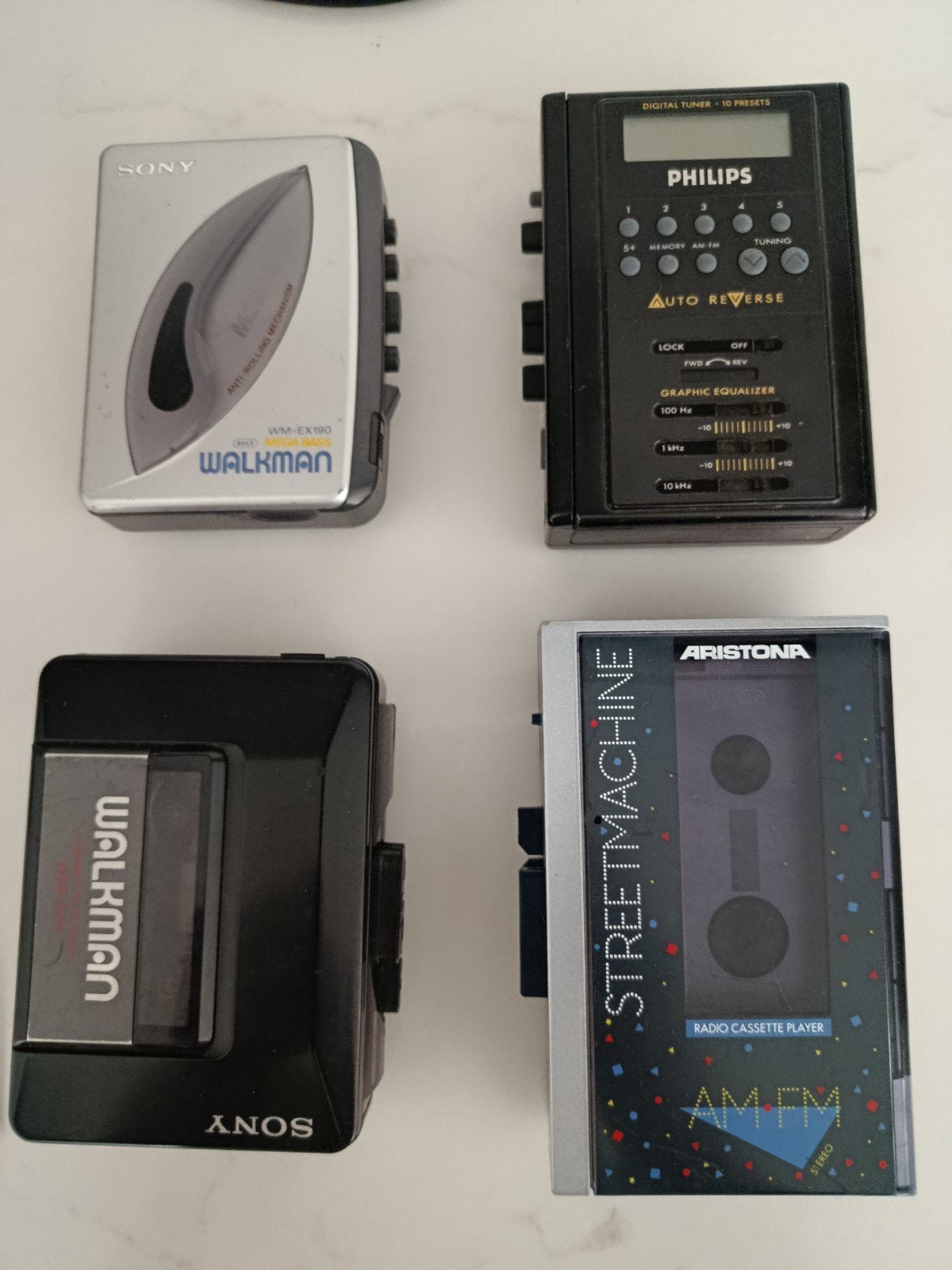 4x walkman, 2x Sony, 1x Philips, 1x Aristona (niet werkend), Ophalen of Verzenden, Walkman