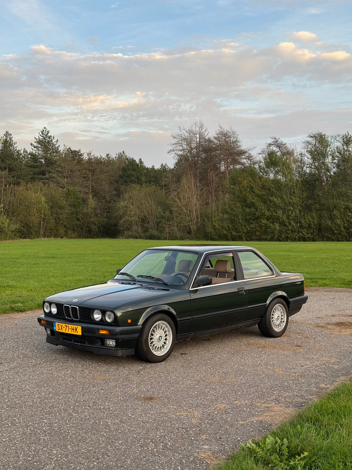 BMW E30 3-Serie 1.8I 316i 1988 Coupé - Zeer goed onderhouden, Auto's, Beige, 4 cilinders, Lichtmetalen velgen, 100 pk