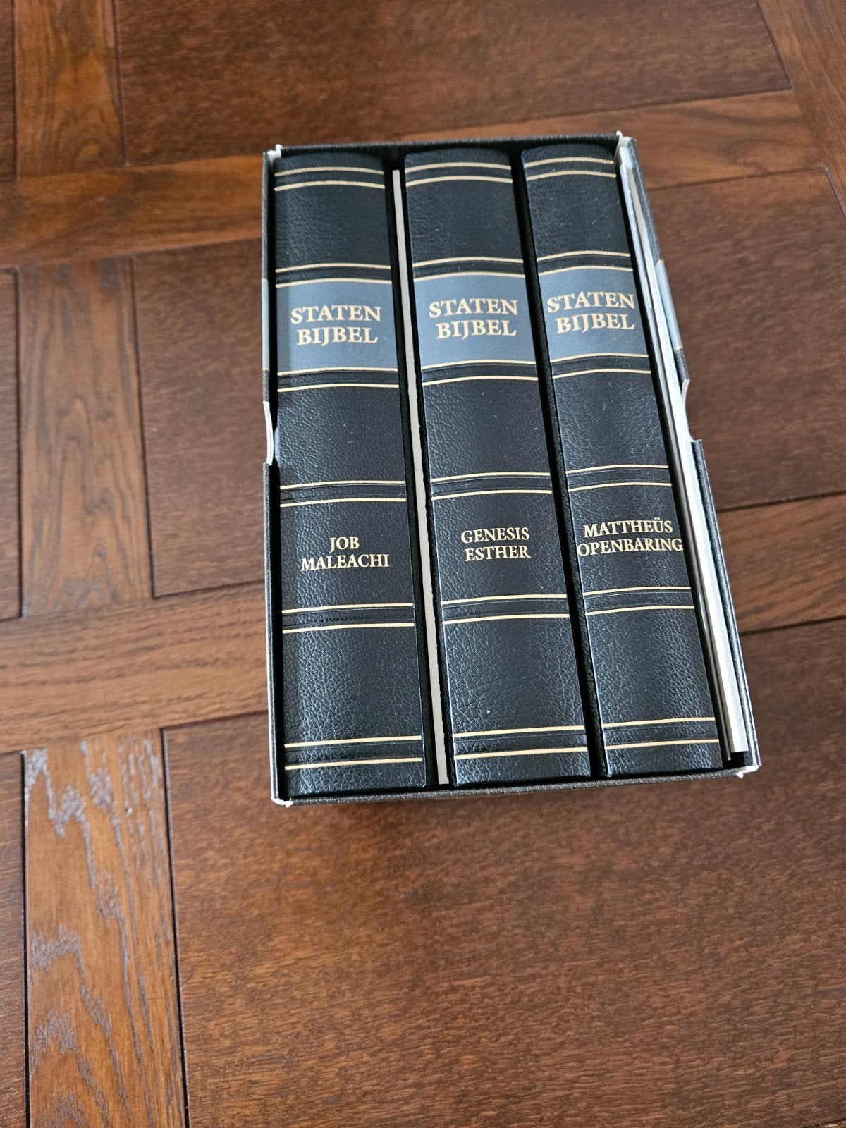 3 delige statenbijbel met kanttekeningen, Ophalen
