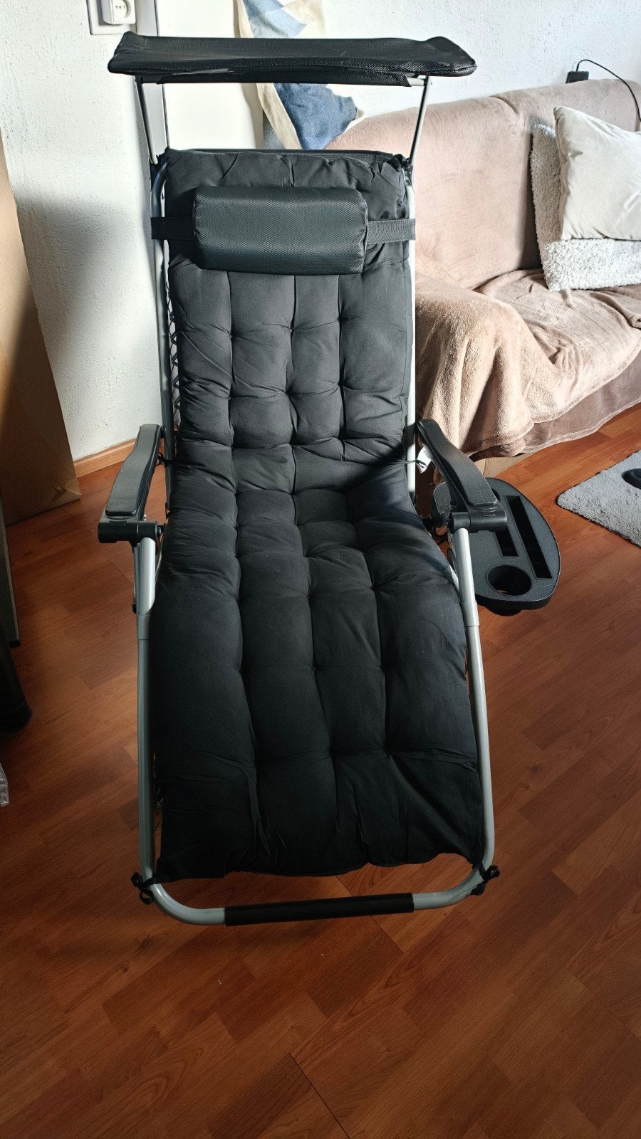Comfortabele relaxstoel met zonnescherm en bijzettafel, Ophalen of Verzenden, Zo goed als nieuw, Metaal, Verstelbaar