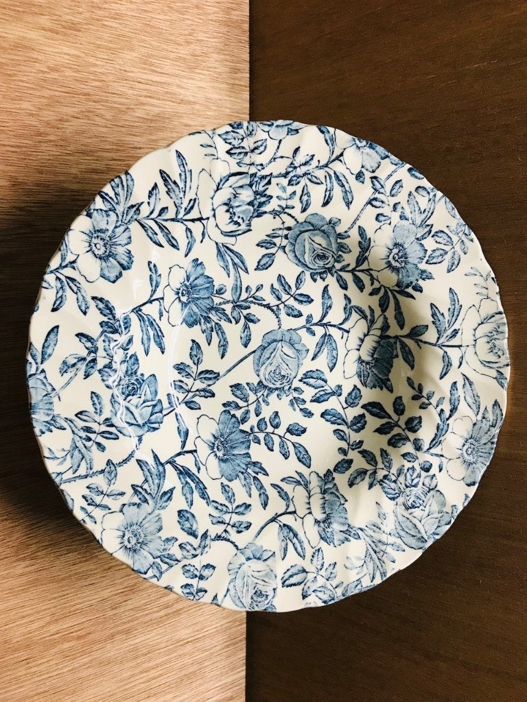 Churchill Fine English Tableware Diep Bord Blauw Bloemen, Ophalen of Verzenden