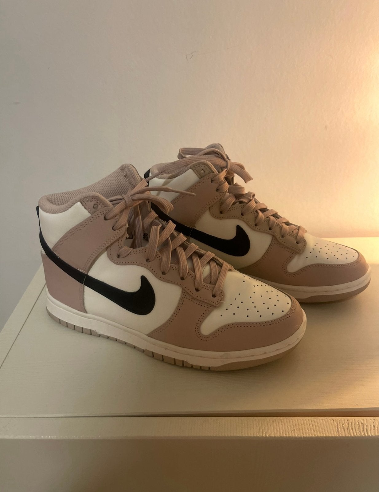 Nike Dunk High Sneakers - Roze/Wit - maat 38, Ophalen, Zo goed als nieuw, Roze, Sneakers of Gympen