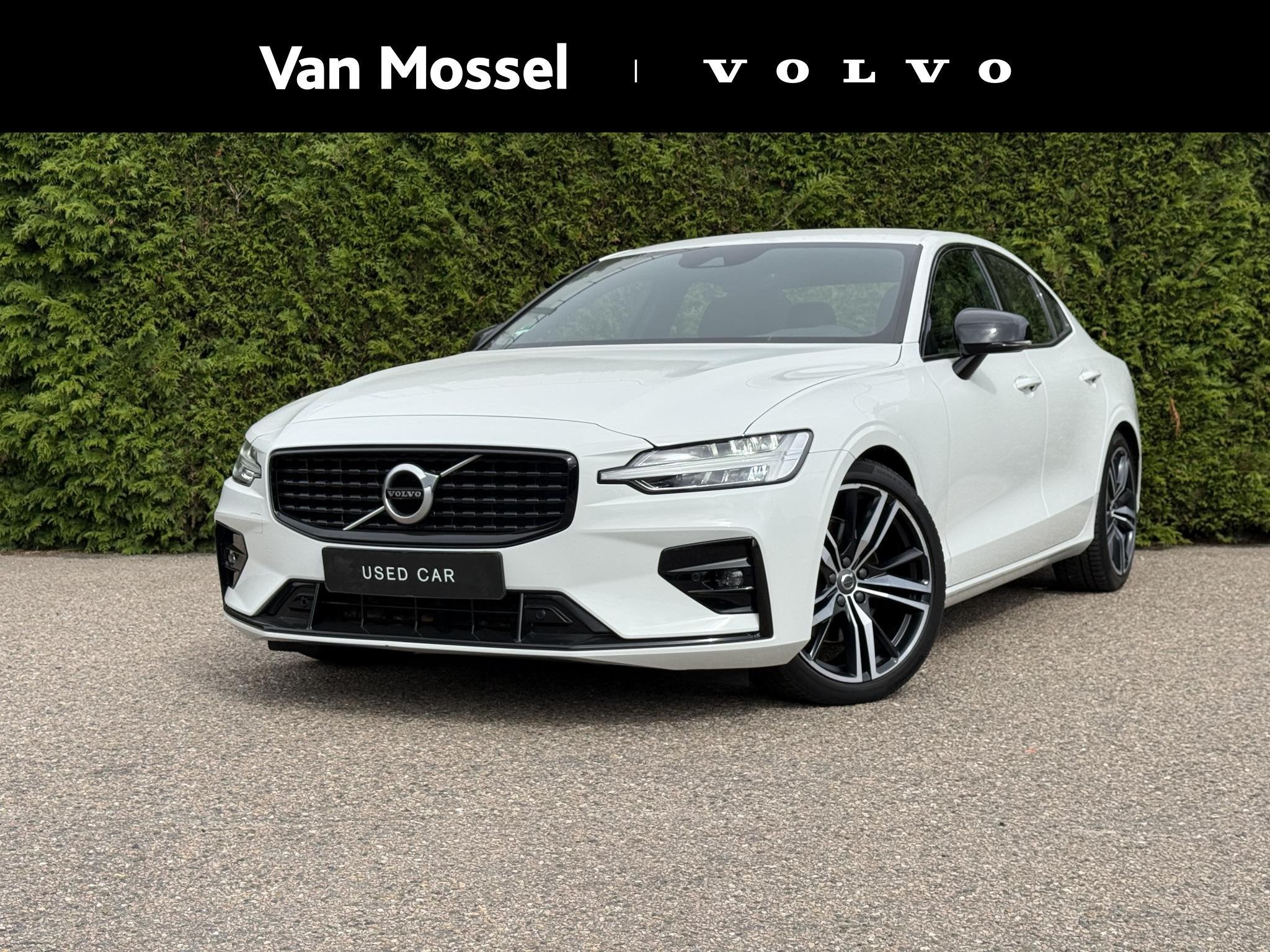 Volvo S60 B3 R-Design | Blis | Keyless | Trekhaak | AppleCar