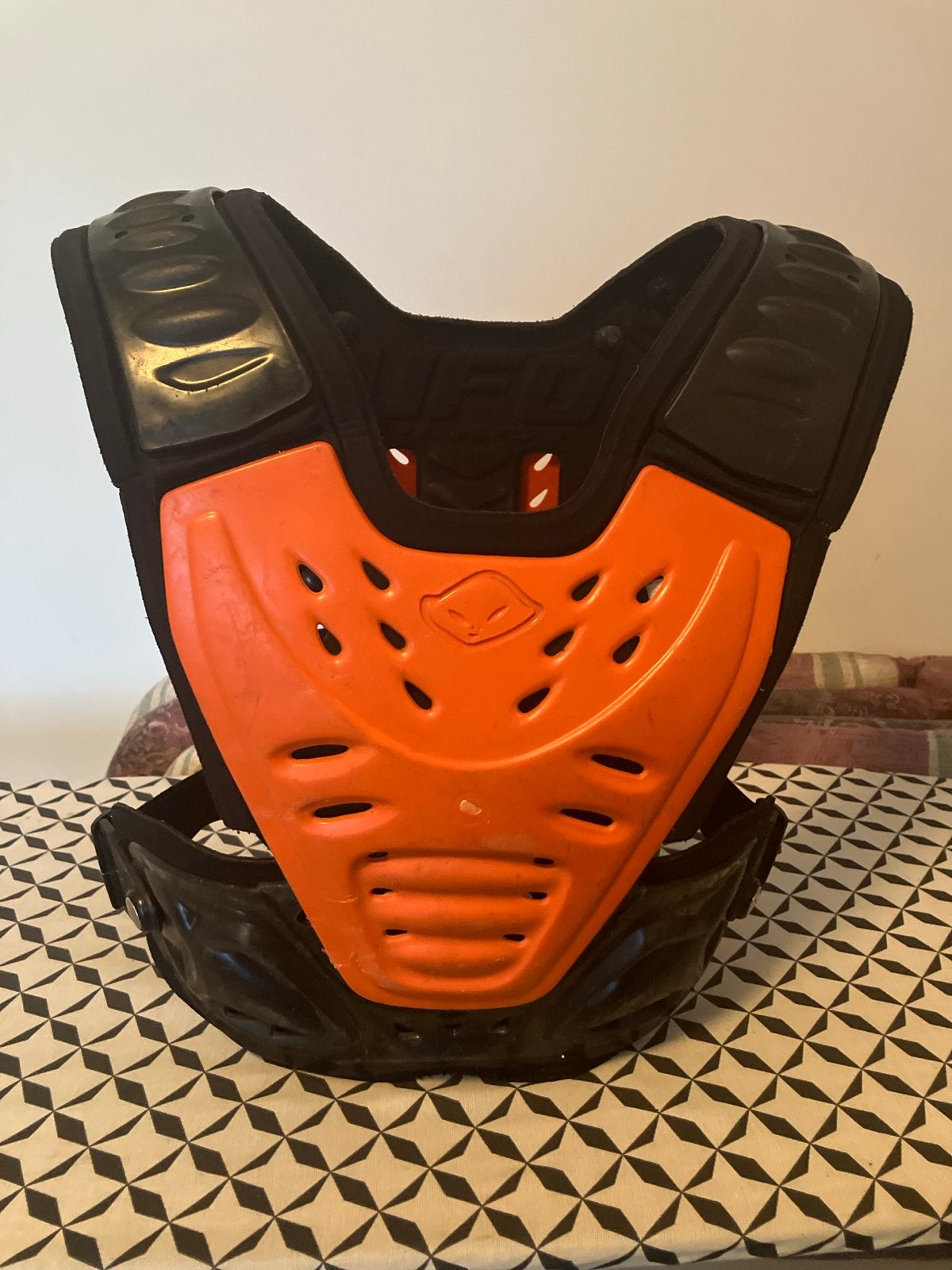 Ufo bodyprotector crossmotor/BMX, Ophalen, Zo goed als nieuw, Staal