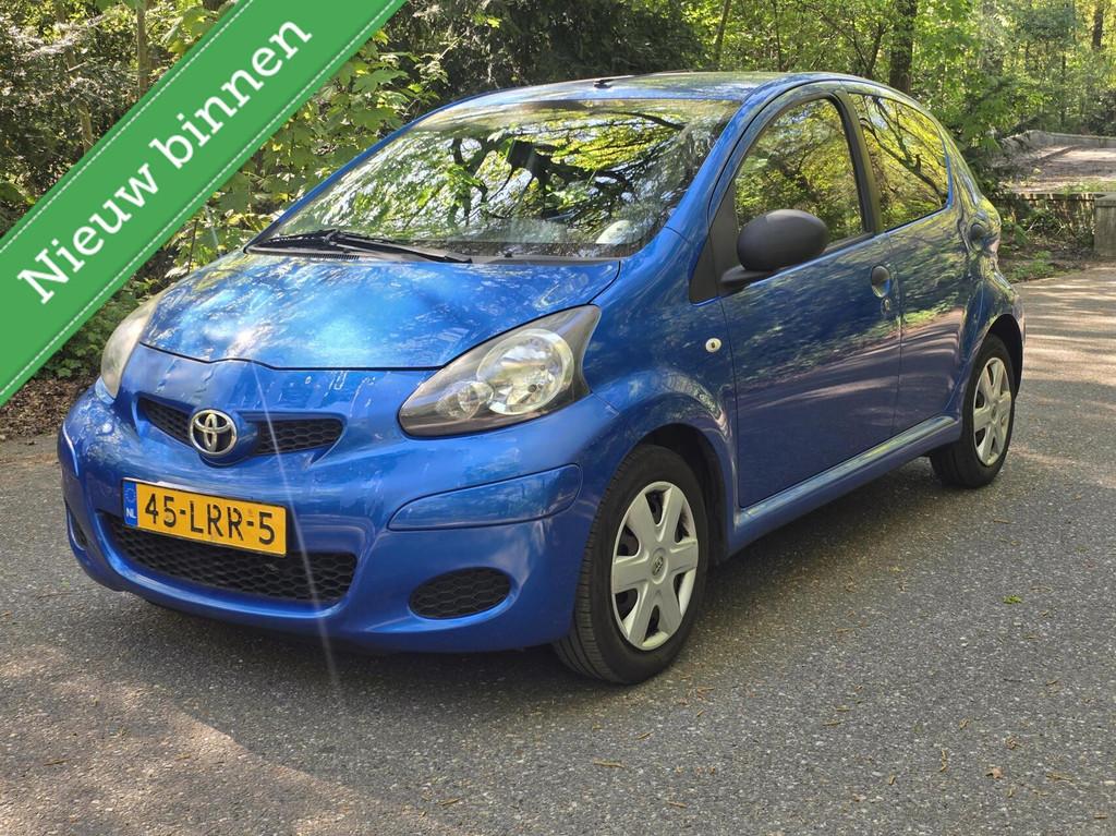 Toyota Aygo 1.0-12V Comfort | AIRCO | APK 28-04-27, Voorwielaandrijving, Gebruikt, 68 pk, Origineel Nederlands