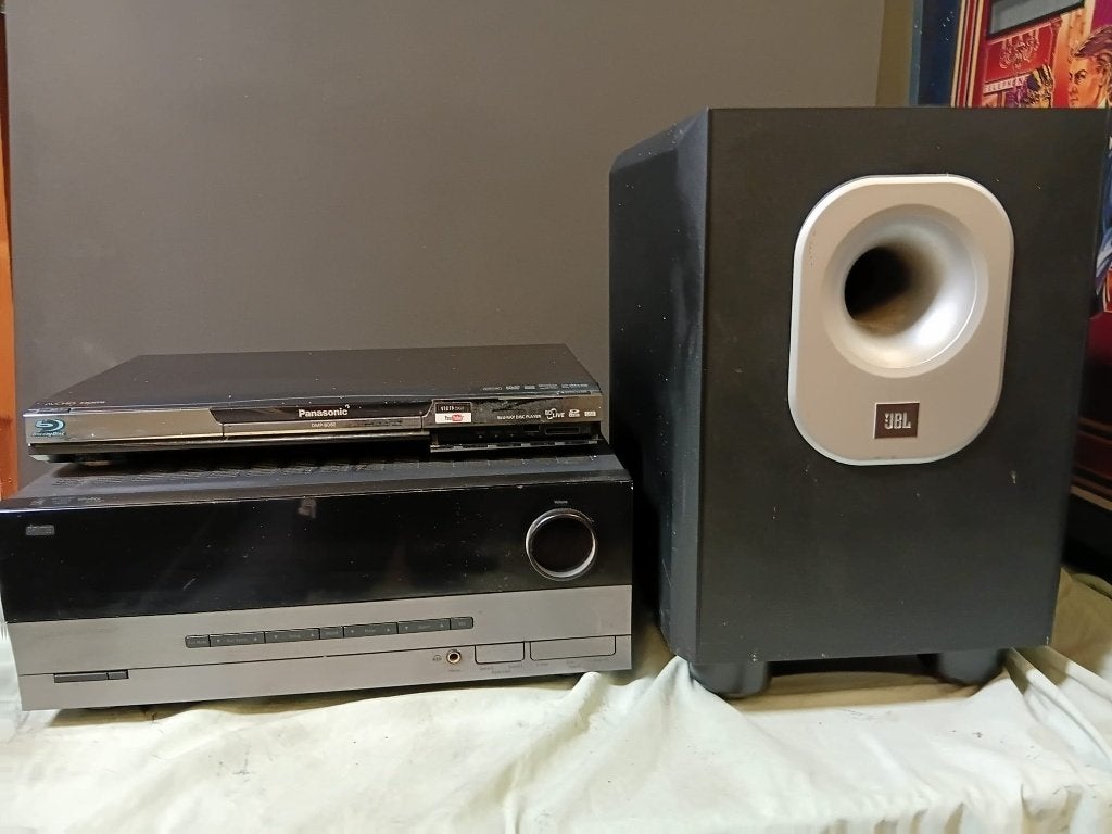 Harman Kardon AVR 155, JBL Subwoofer en Blu-Ray speler, Gebruikt, 120 watt of meer, Ophalen, Overige merken