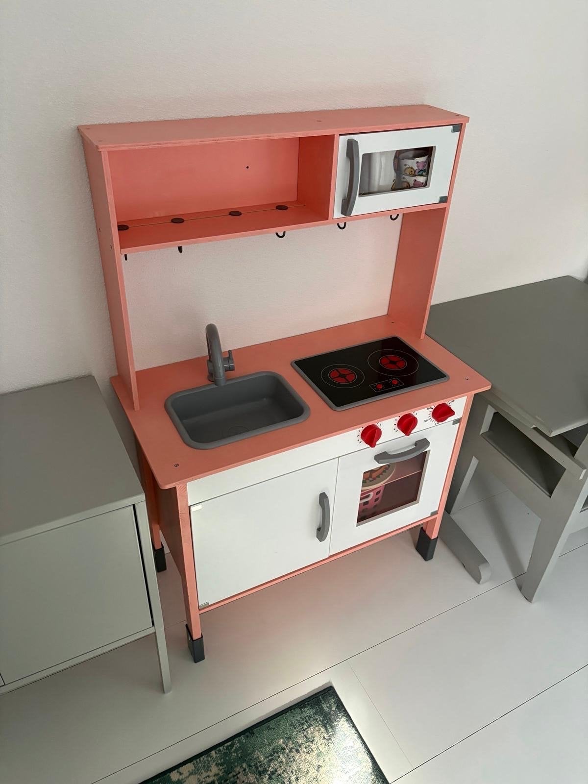 Houten speelkeuken met magnetron en oven, Kinderen en Baby's, Ophalen, Gebruikt, Meisje