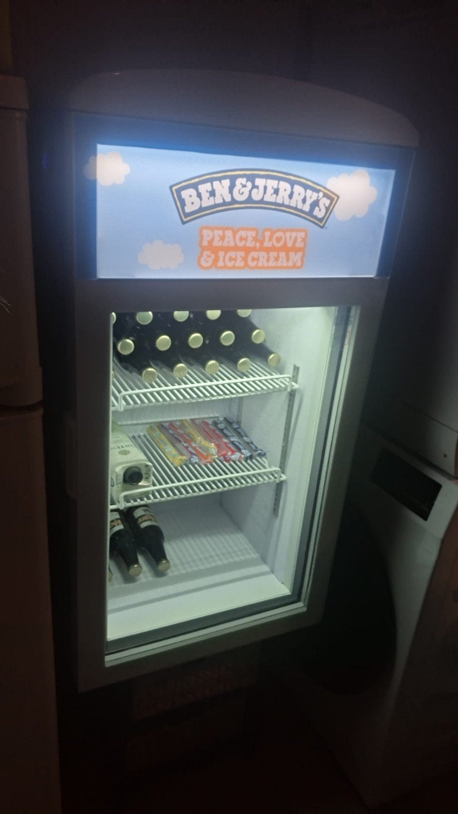 Ben &jerrys ijsvrieskast van italiaantse afkomst werkt goed, Witgoed en Apparatuur, Ophalen of Verzenden