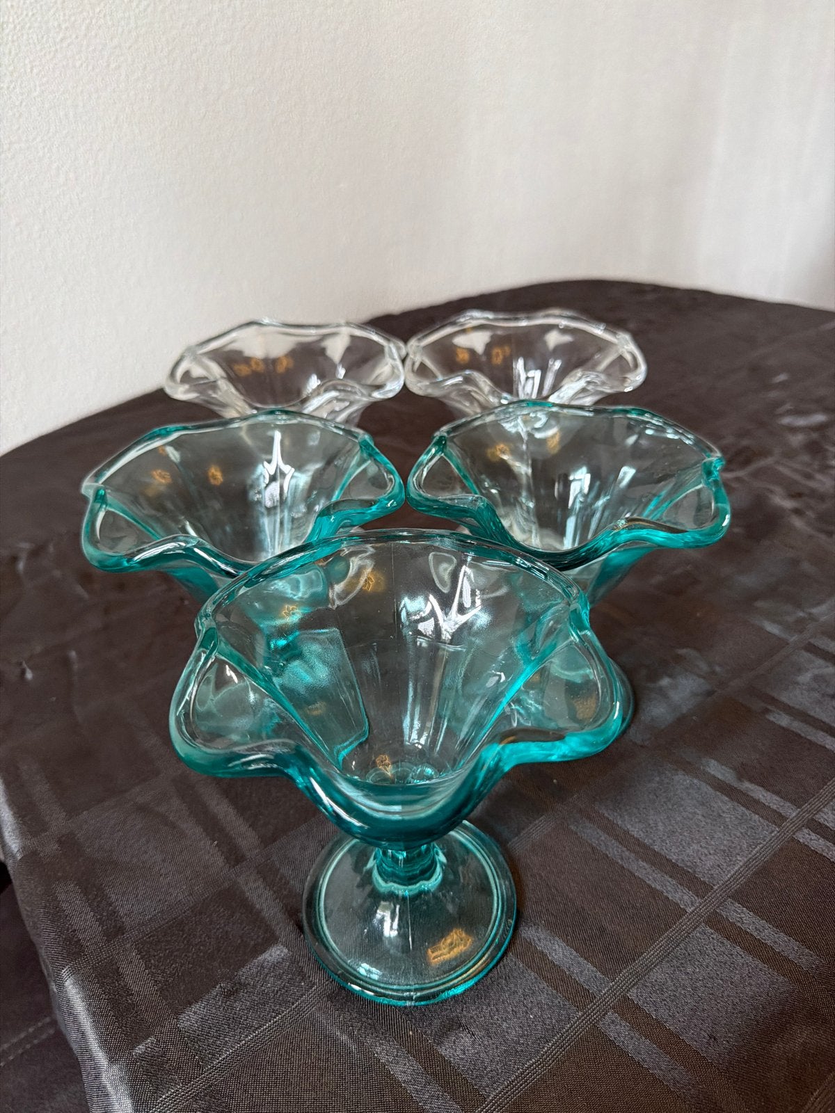 Set van 5 vintage ijscoupes, blauw en transparant glas, Antiek en Kunst, Antiek | Glas en Kristal, Ophalen