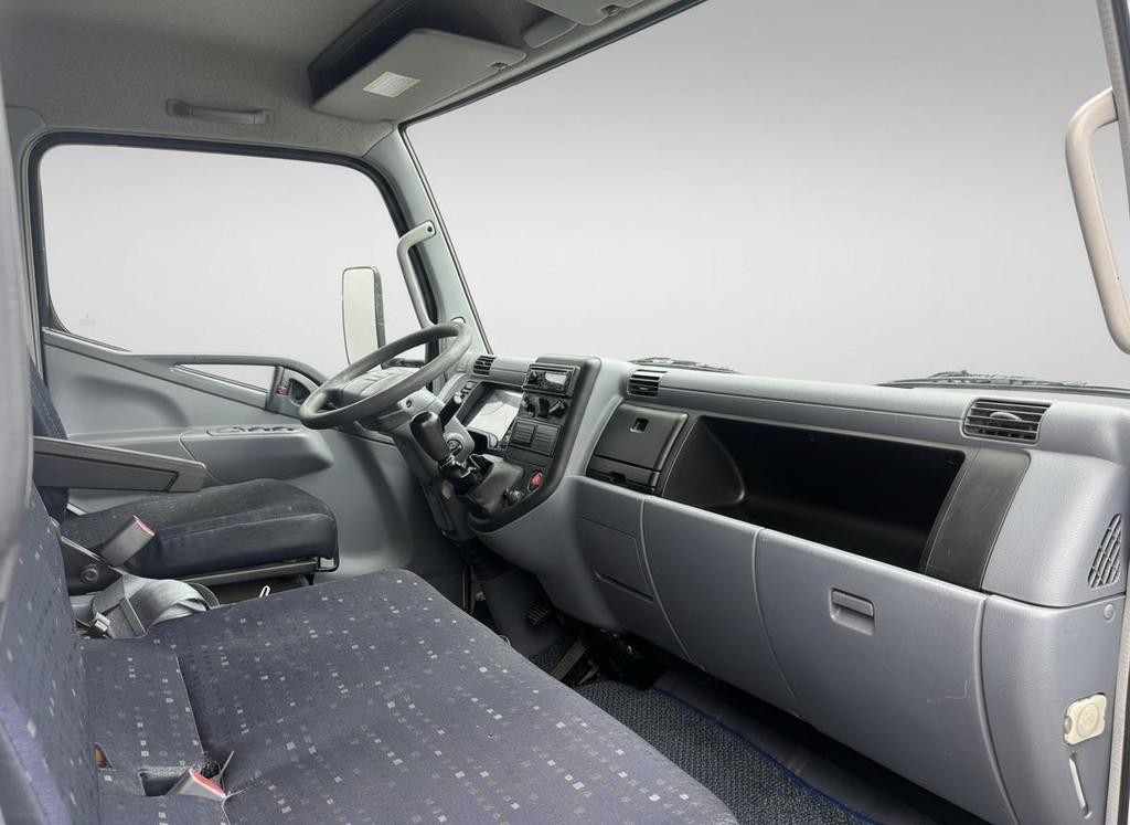 Mitsubishi Canter 3C13 3.0 DI 335 Bakwagen NL Auto 10448 km, Auto's, Bestelauto's, Gebruikt, Zwart, 4 cilinders, Wit