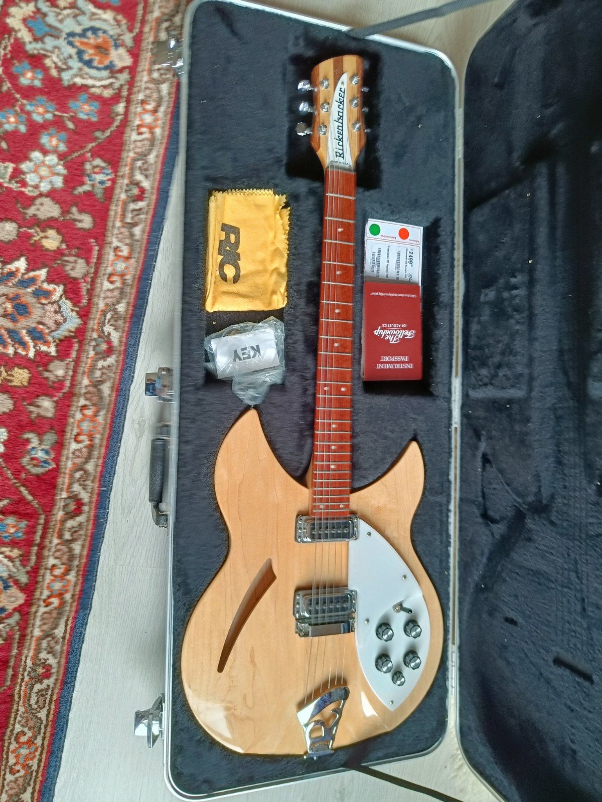 Rickenbacker 330 Natural 2008, Ophalen of Verzenden, Zo goed als nieuw, Hollow body, Overige merken
