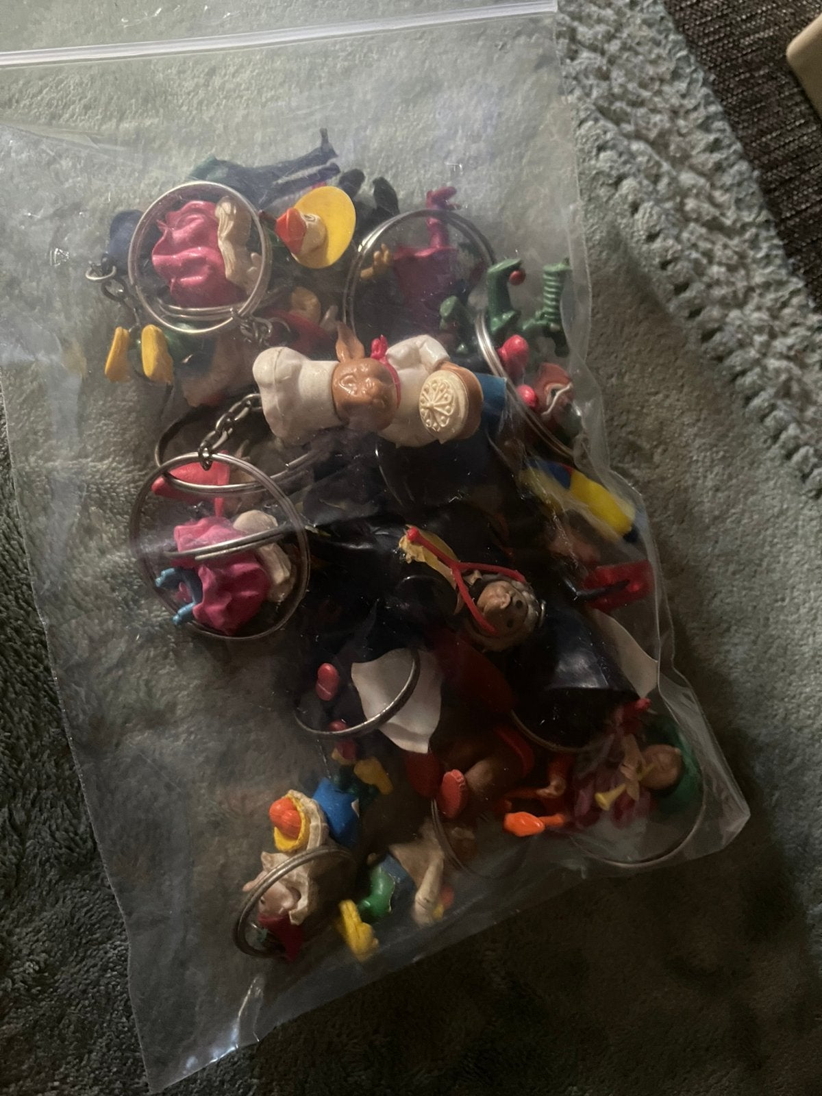 18 poppetjes Vintage sleutelhangers, Ophalen, Zo goed als nieuw, Knuffel of Figuurtje