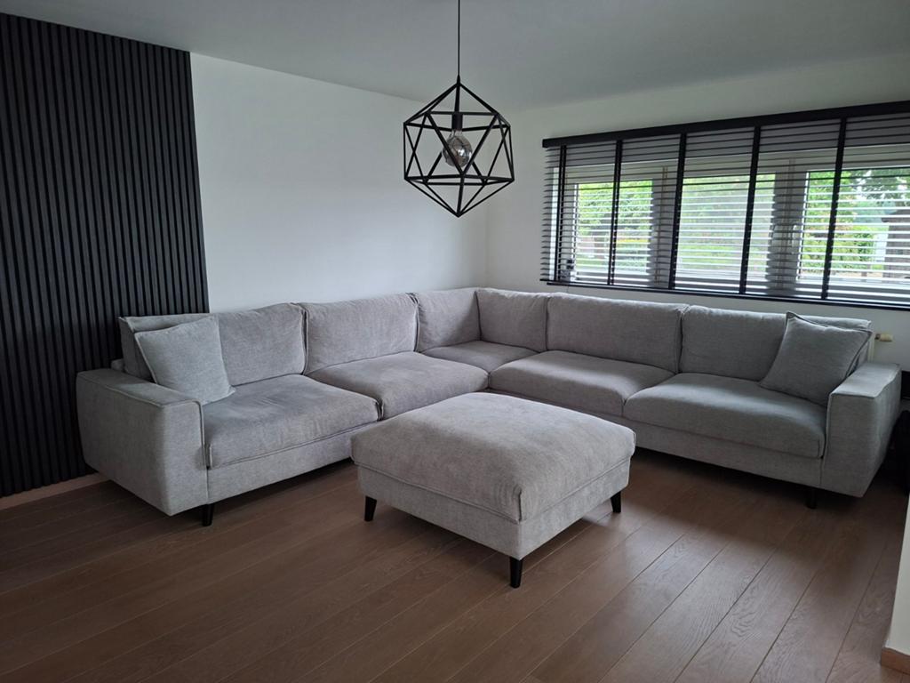 Hoekbank Jonas met hocker en 2 bijbehorende sierkussens, Huis en Inrichting, Ophalen, 75 tot 100 cm, Vierpersoons of meer