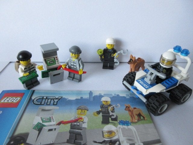7279 City, Politie minifiguren met bouwtekening, Ophalen of Verzenden, Zo goed als nieuw, Complete set, Lego