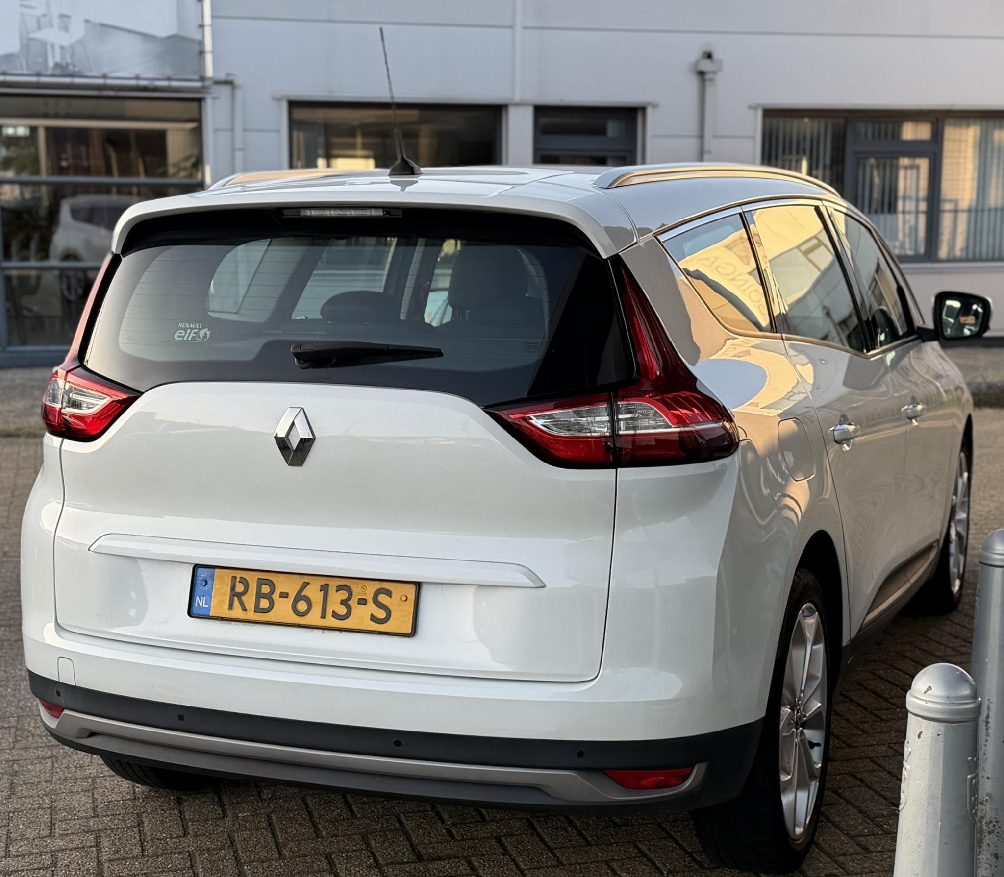 Renault Grand Scénic 1.2 TCe Zen 116PK | NL AUTO | NAP | Ca, Voorwielaandrijving, Stof, Gebruikt, Euro 6