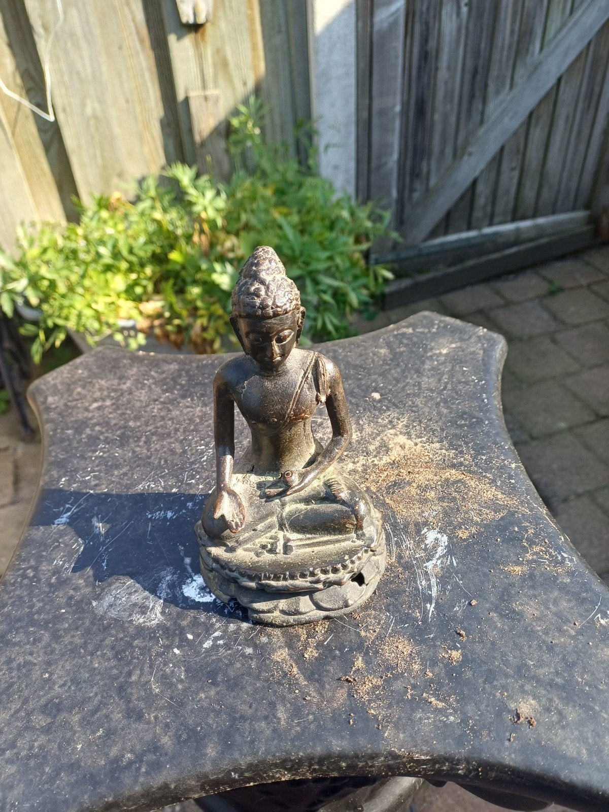 antieke bronzen bhumisparsha mudura boeddha zeer zeldzaam, Ophalen of Verzenden