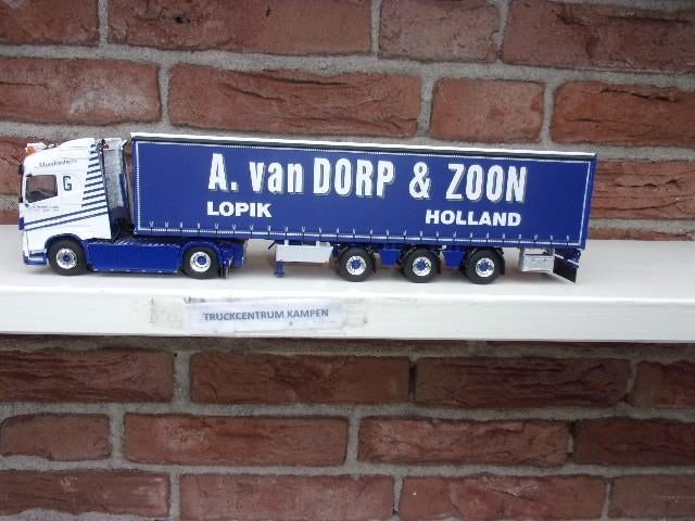 WSI  Volvo  FH4  Globetrotter  van  A. van  Dorp., Ophalen of Verzenden, Nieuw, Bus of Vrachtwagen, Wsi