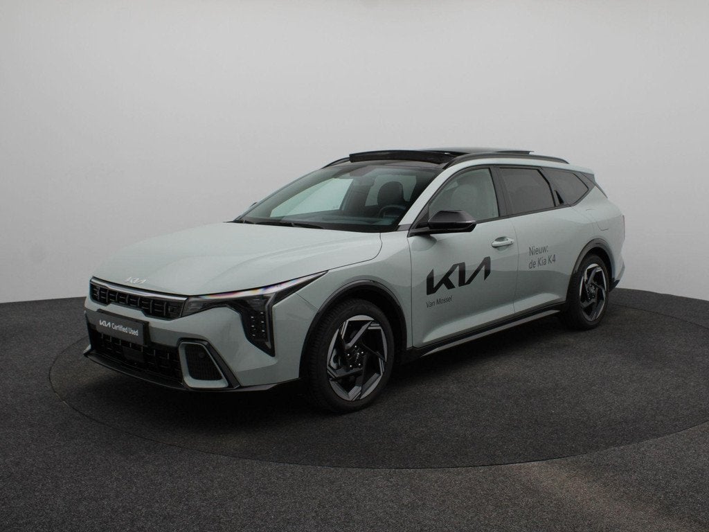 Kia K4 1.0 T-GDi MHEV GT-Line Launch Edition (pano) | Clima