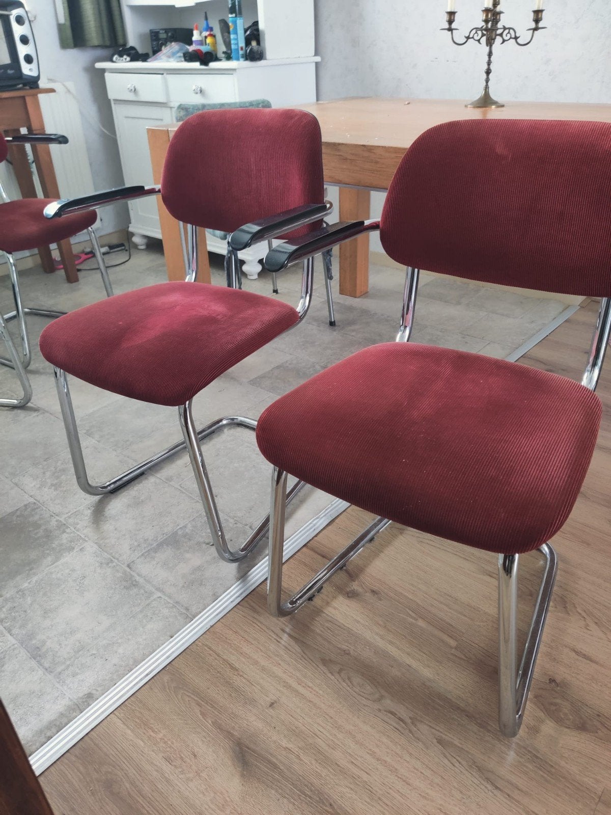 Eetkamerstoelen, vier stuks. T e.a.b., Ophalen, Zo goed als nieuw, Vier, Metaal