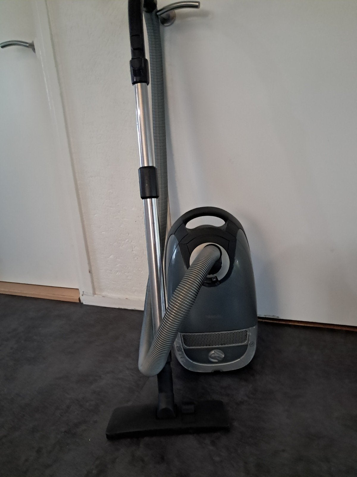 Miele C2 stofzuiger, Ophalen, Zo goed als nieuw