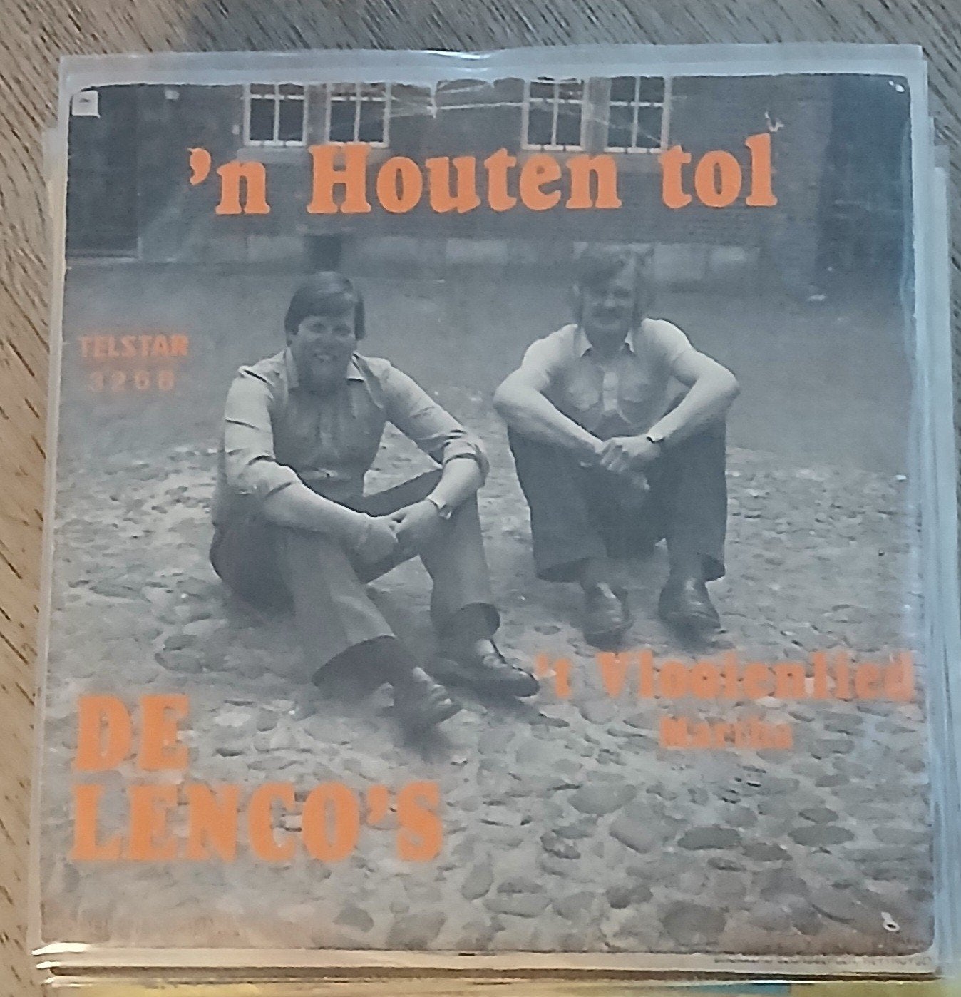 Lenco's - houten tol telstar 3268, Ophalen of Verzenden, Gebruikt, Overige formaten, Levenslied of Smartlap